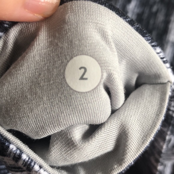 Lululemon Wunder Under - Picture 4 of 4